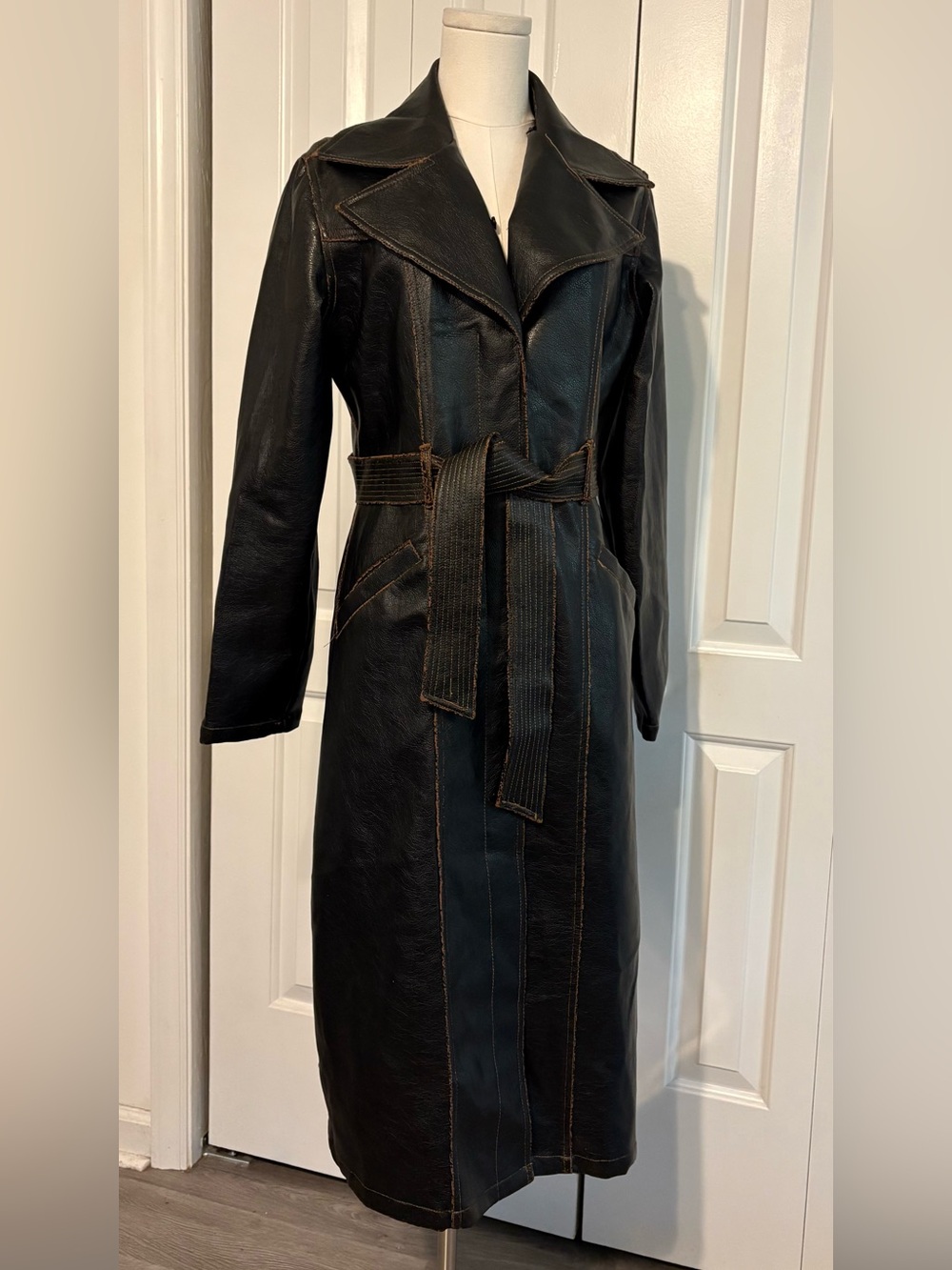 CHARLOTTE RUSSE Vintage-Inspired/Distressed Look Black Vegan Leather Trench Coat
